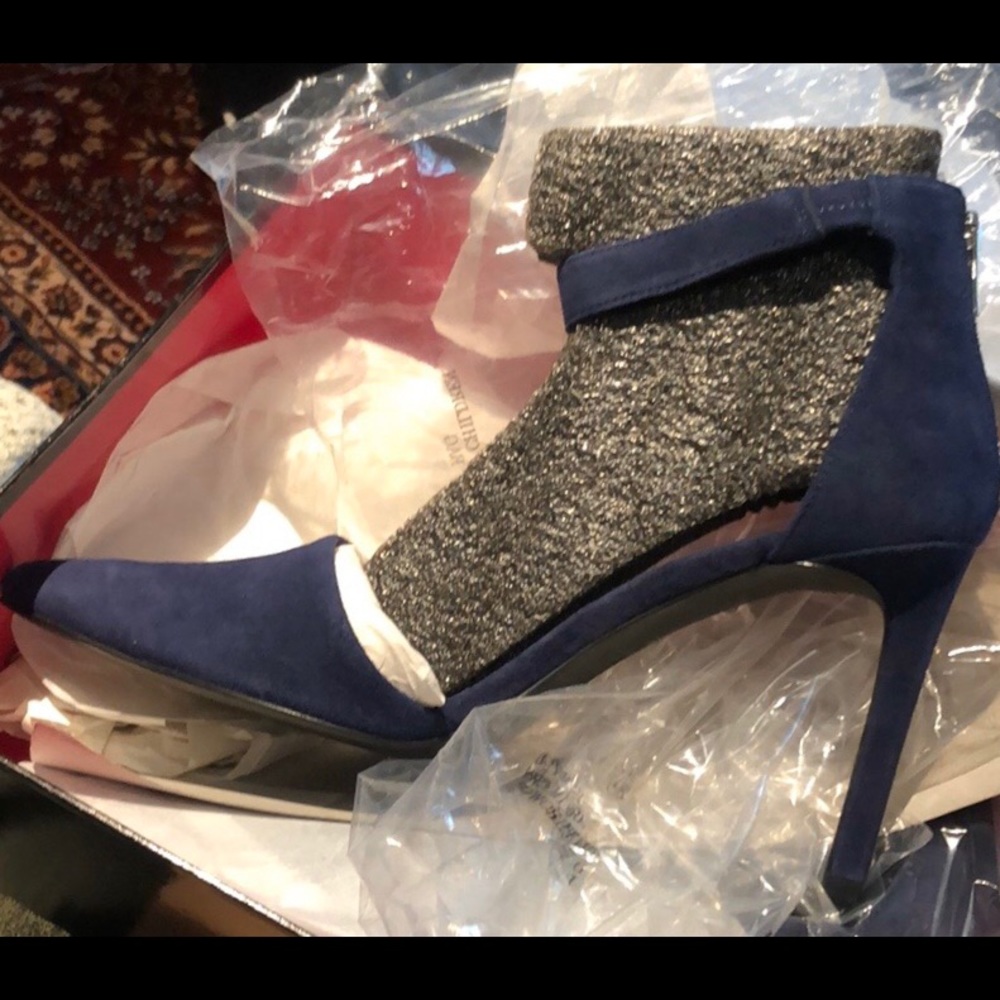 9W❤️InStyle 8.5 Navy Suede Heels 👠